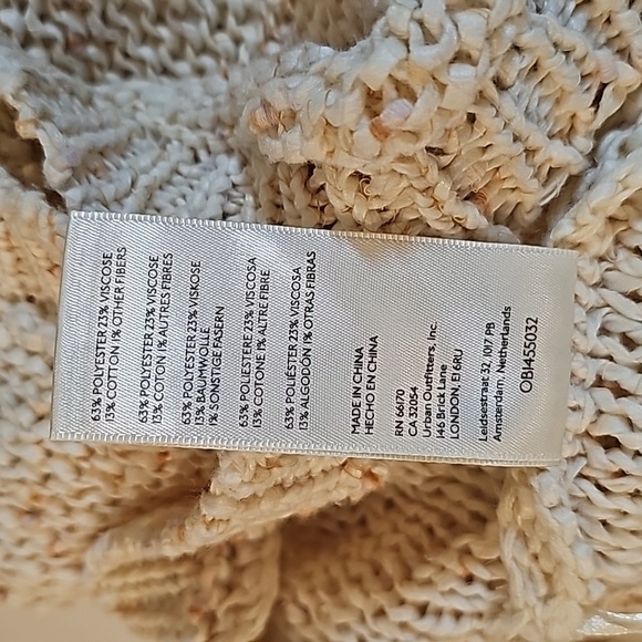 Free People FP Molly Playsuit Halter Romper Shorts Crochet Knit Cream L Backless - Picture 11 of 16